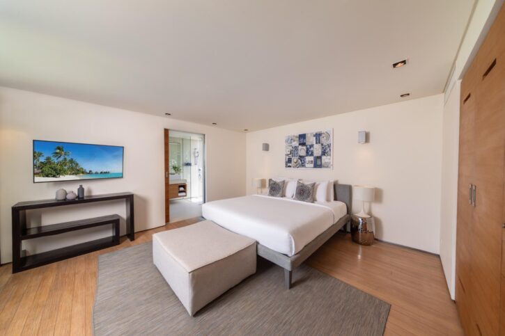 Villa Roxo - Master Bedroom 2 1