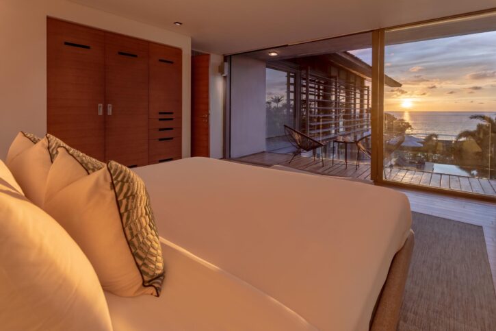 Villa Roxo - Master Bedroom 2 5