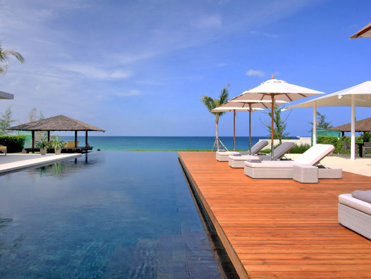 3.-Villa-Amarelo---Outstanding-view-from-poolside