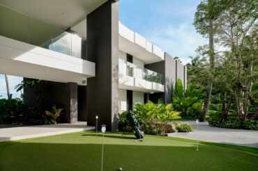 Villa Zai Phuket Golf Putting Green 1